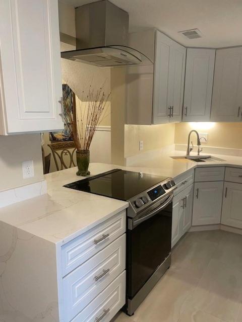 Coastal Townhome In Jupiter 1 Mile To Beach! Exterior photo